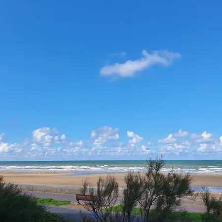 Seaside With Tennis And Swimming Pool *